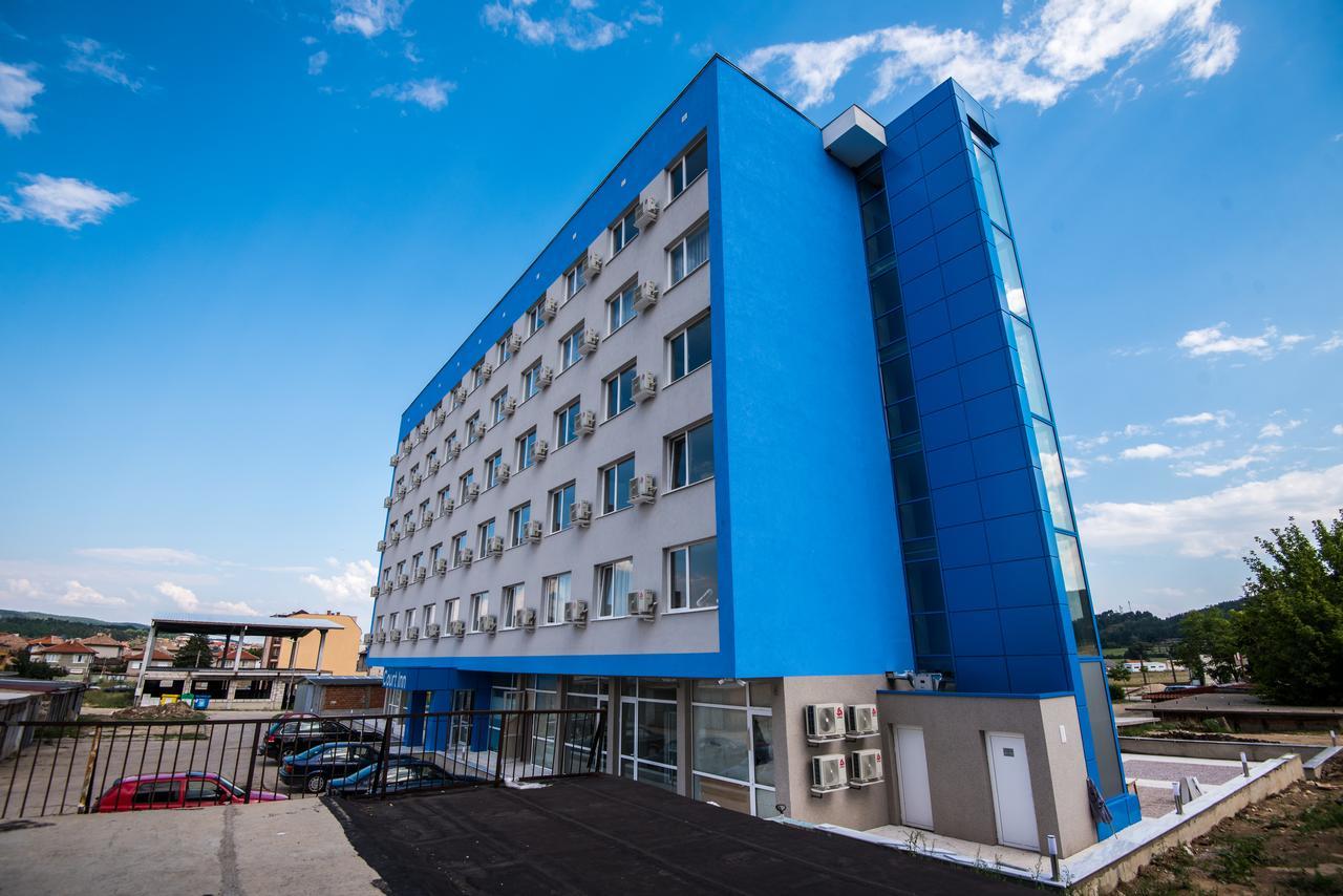 Court Inn Panagyurishte Buitenkant foto